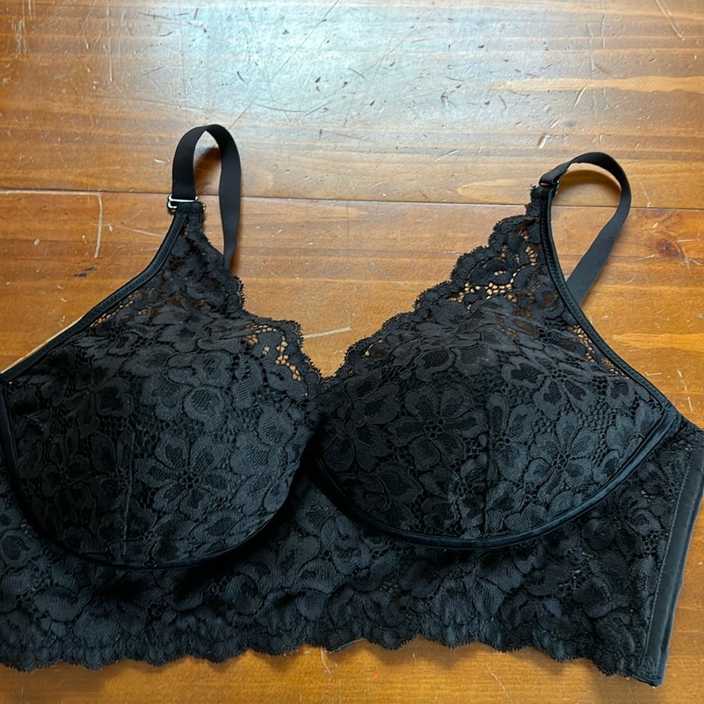 Maidenform Lightly Lined Convertible Lace Bralette
